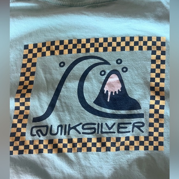 QuickSilver Shirt - Picture 2 of 2